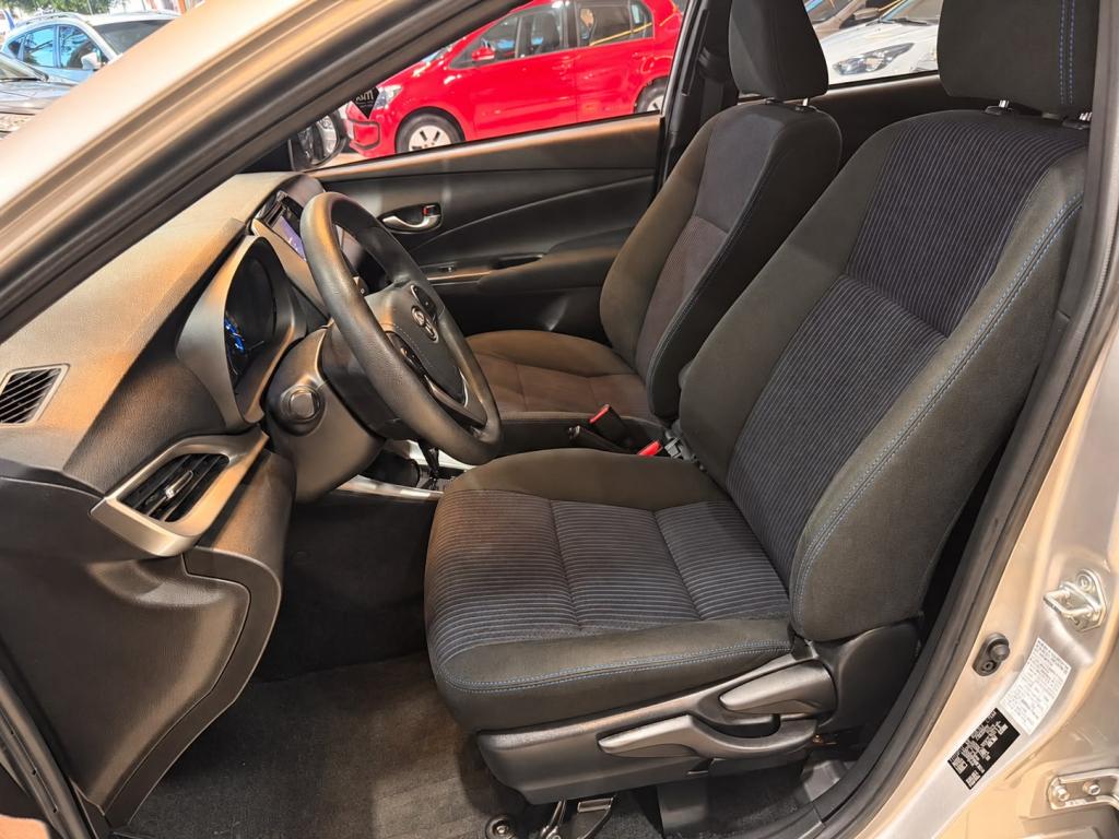 TOYOTA Yaris Hatch - Foto