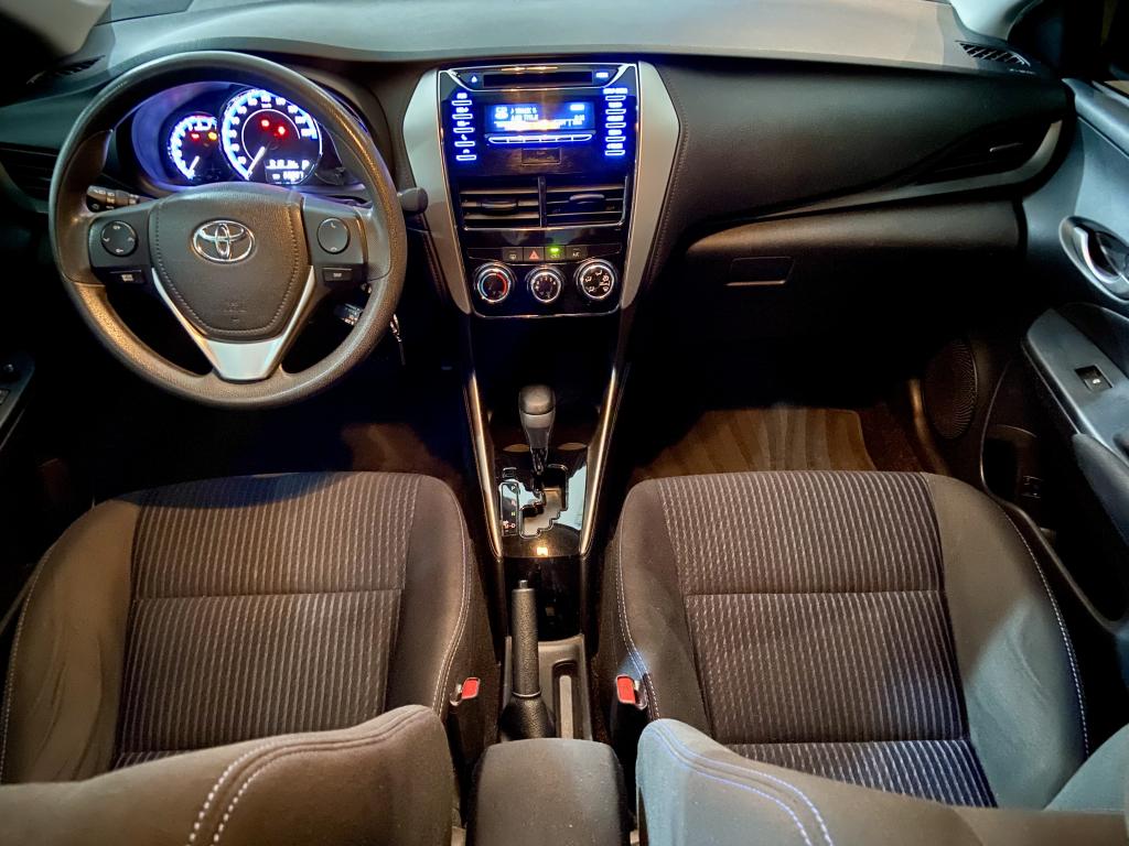 TOYOTA Yaris Sedan - Foto