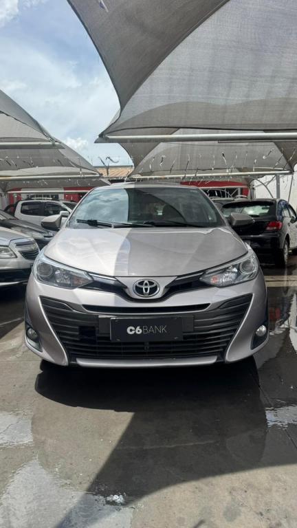 TOYOTA Yaris Sedan - Foto