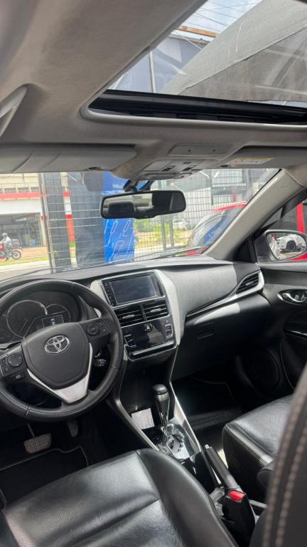 TOYOTA Yaris Sedan - Foto