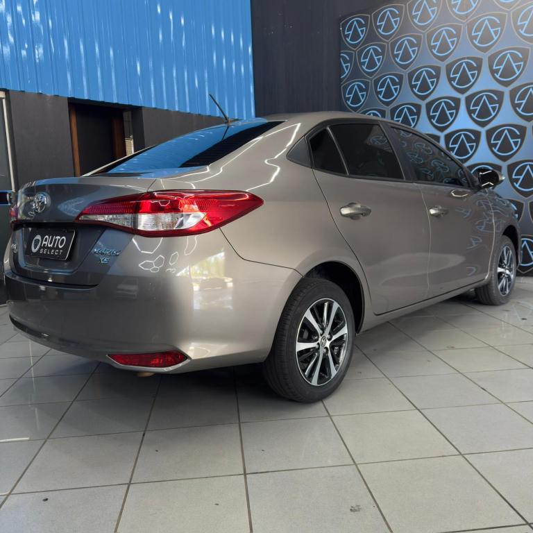 TOYOTA Yaris Sedan - Foto