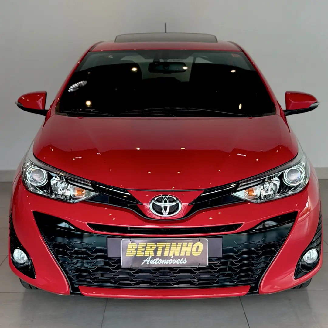 TOYOTA Yaris Sedan - Foto