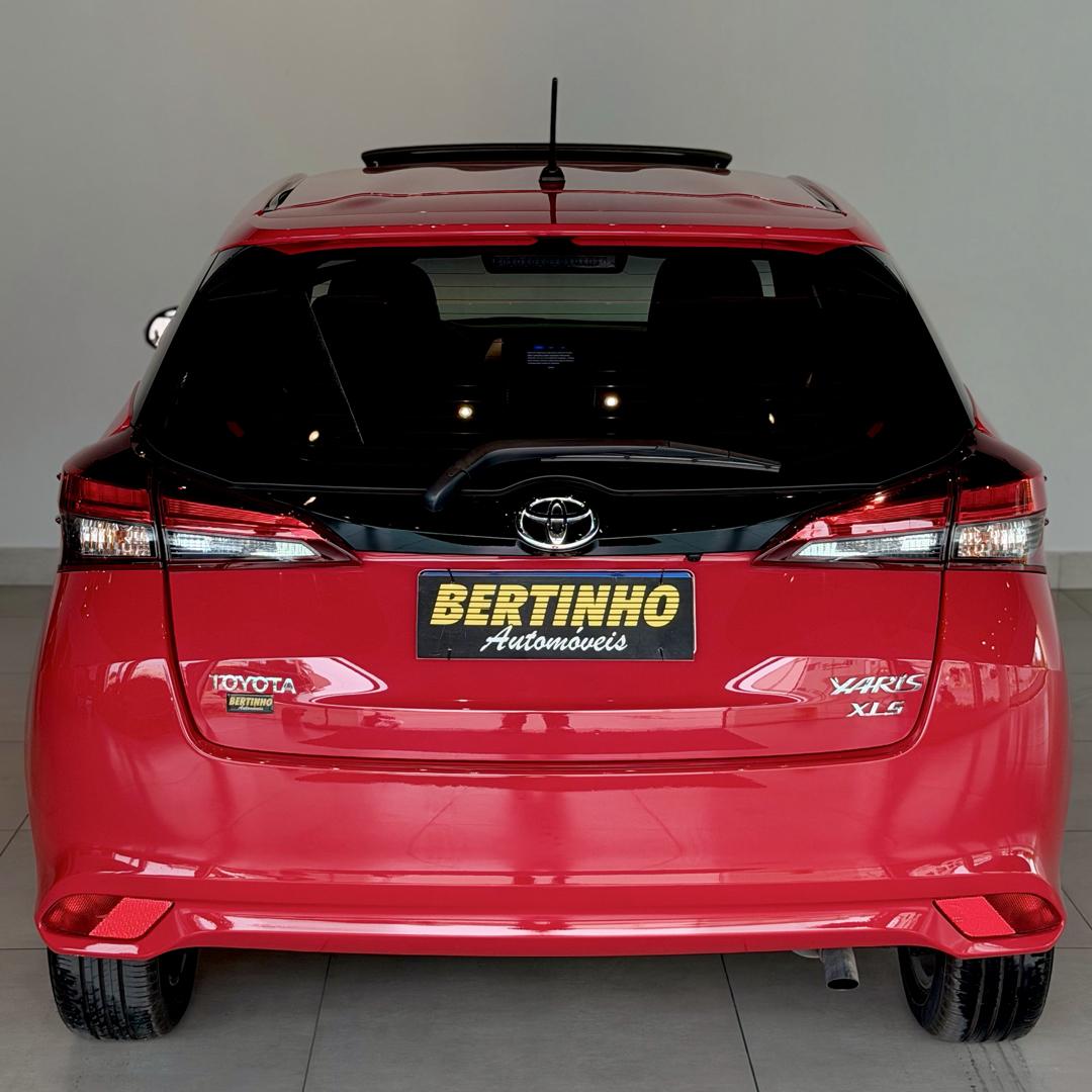 TOYOTA Yaris Sedan - Foto
