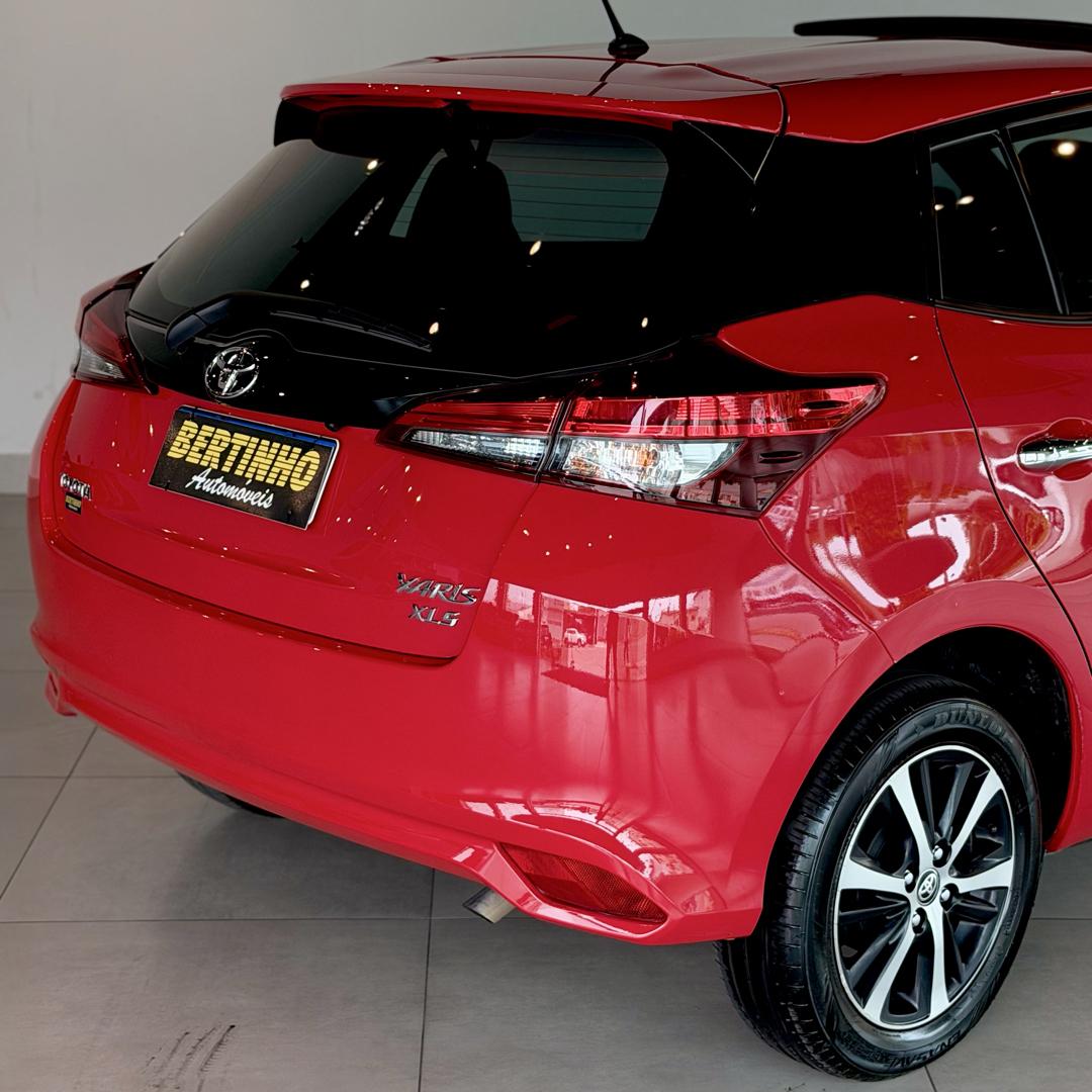 TOYOTA Yaris Sedan - Foto