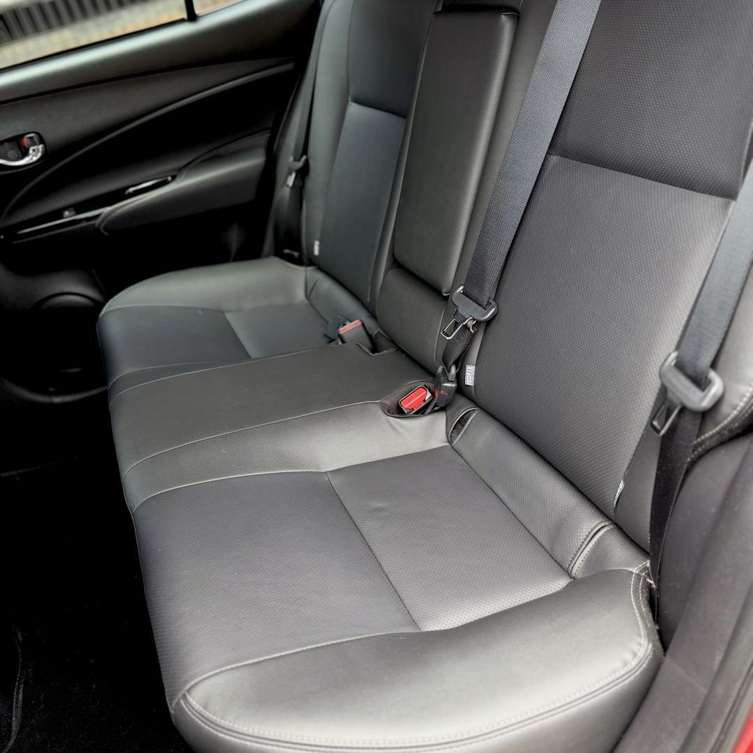 TOYOTA Yaris Sedan - Foto