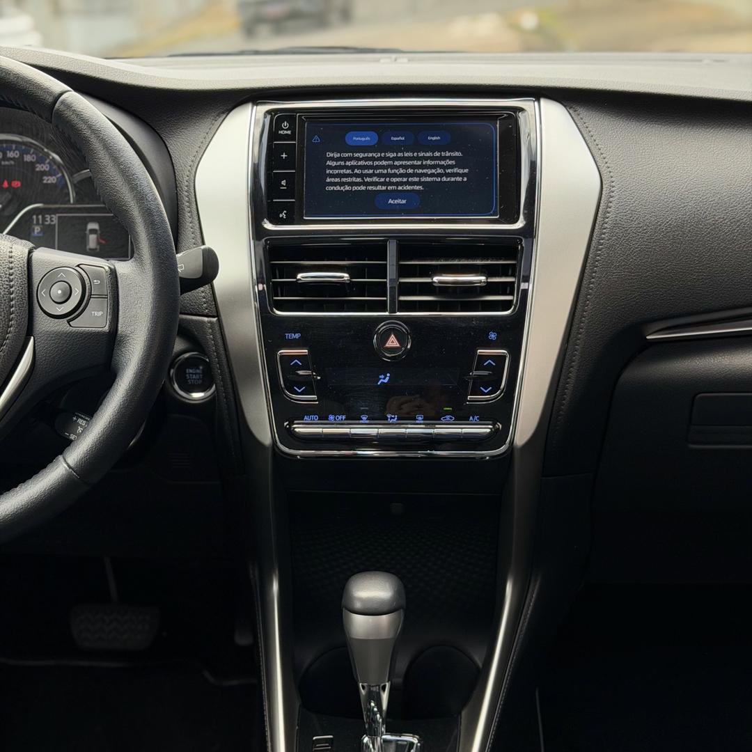 TOYOTA Yaris Sedan - Foto