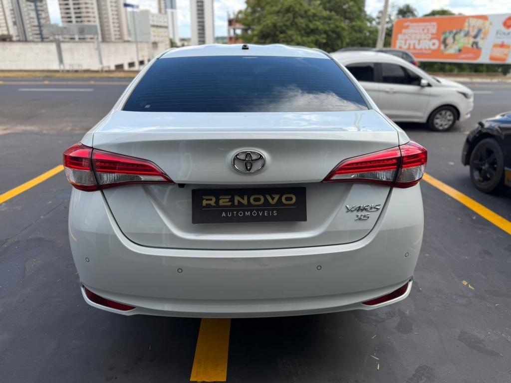 TOYOTA Yaris Sedan - Foto