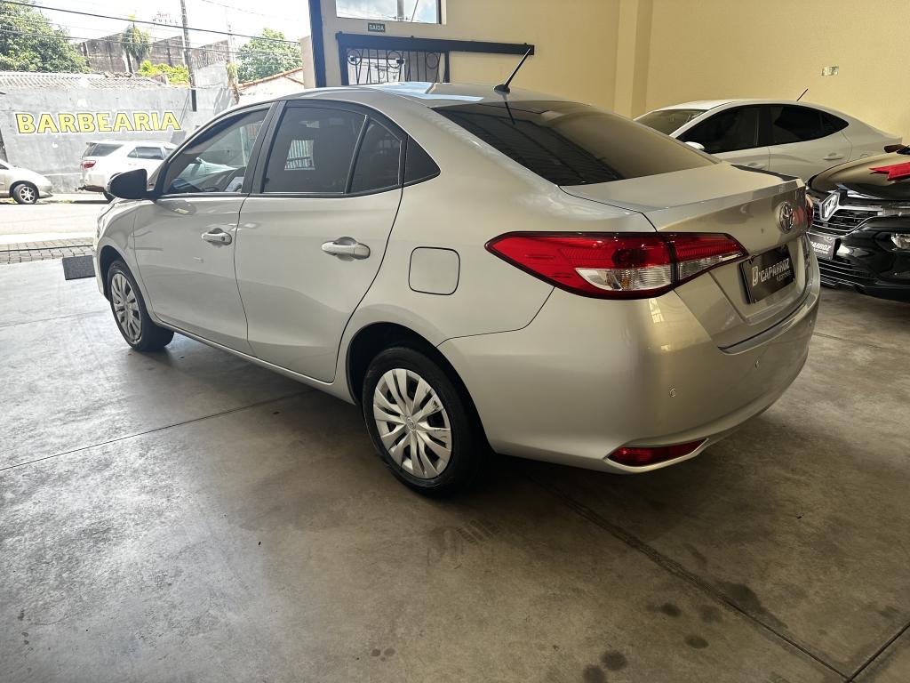 TOYOTA Yaris Sedan - Foto