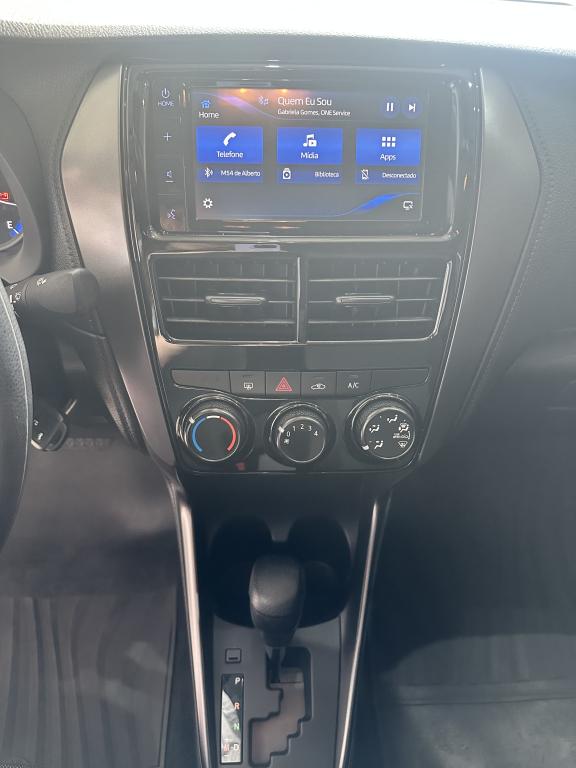 TOYOTA Yaris Sedan - Foto