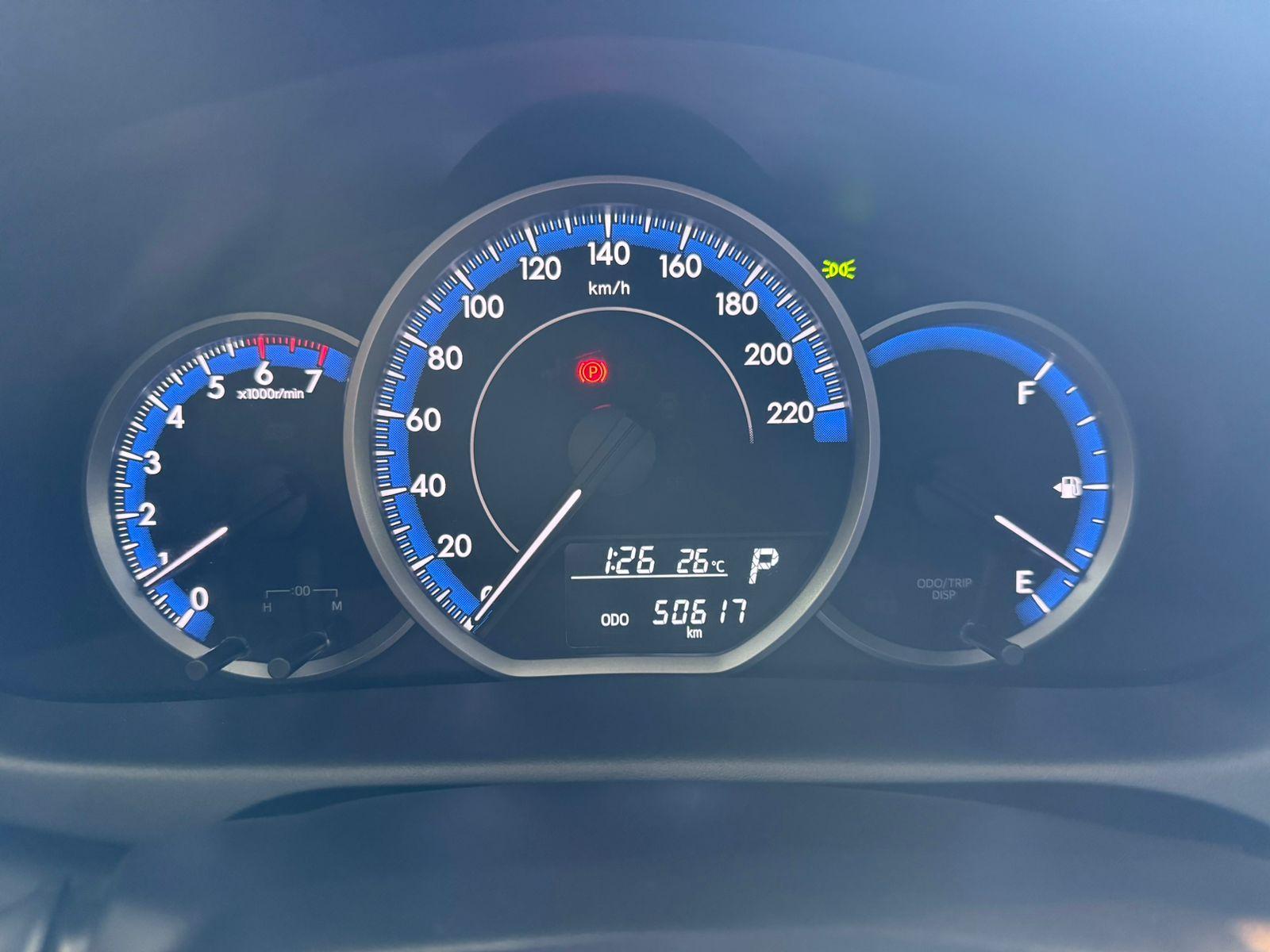 TOYOTA Yaris Sedan - Foto