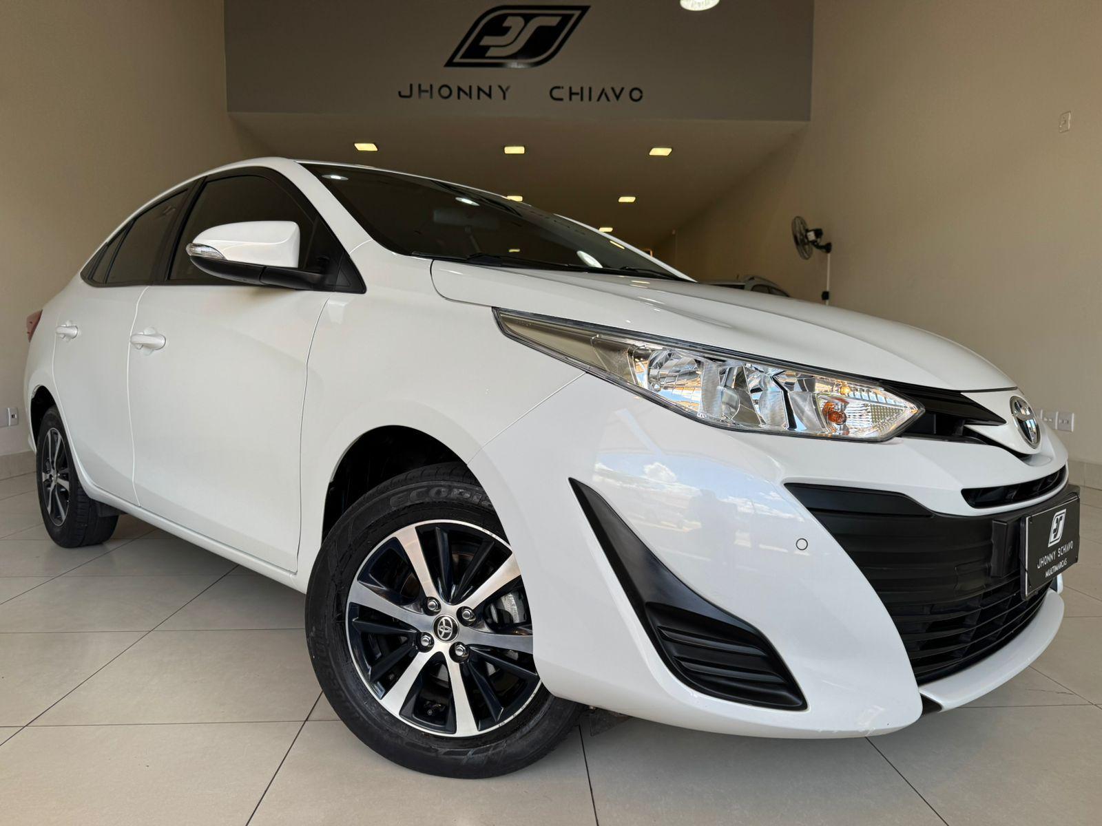 TOYOTA Yaris Sedan - Foto