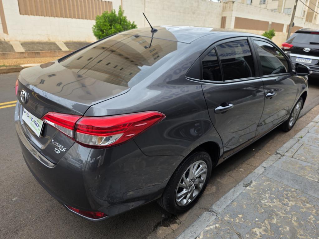 TOYOTA Yaris Sedan - Foto