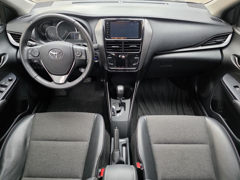 TOYOTA Yaris Sedan - Foto