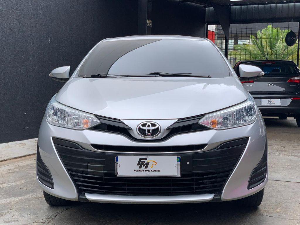 TOYOTA Yaris Sedan - Foto
