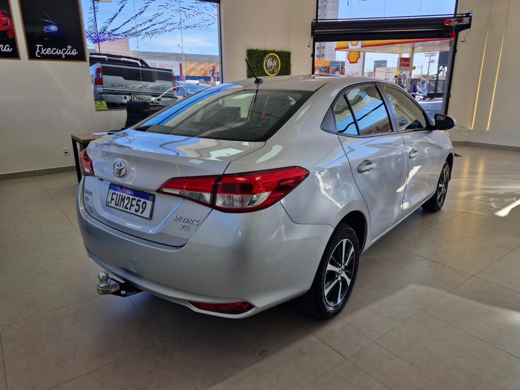 TOYOTA Yaris Sedan - Foto