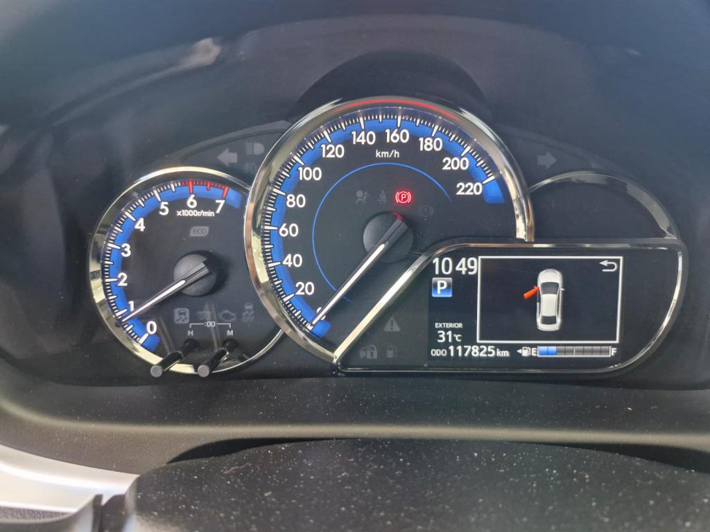 TOYOTA Yaris Sedan - Foto