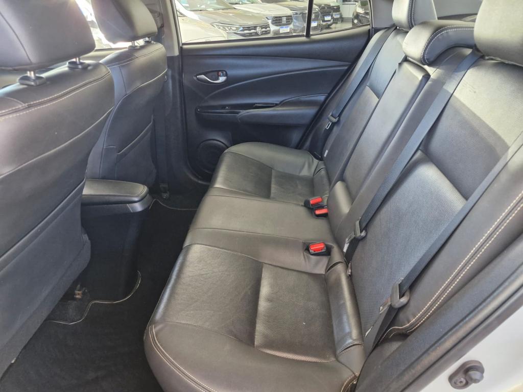 TOYOTA Yaris Sedan - Foto