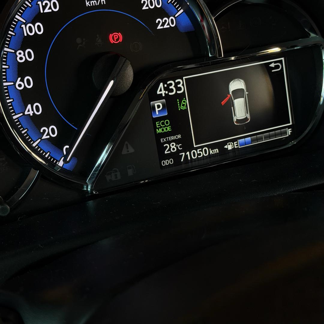 TOYOTA Yaris Sedan - Foto