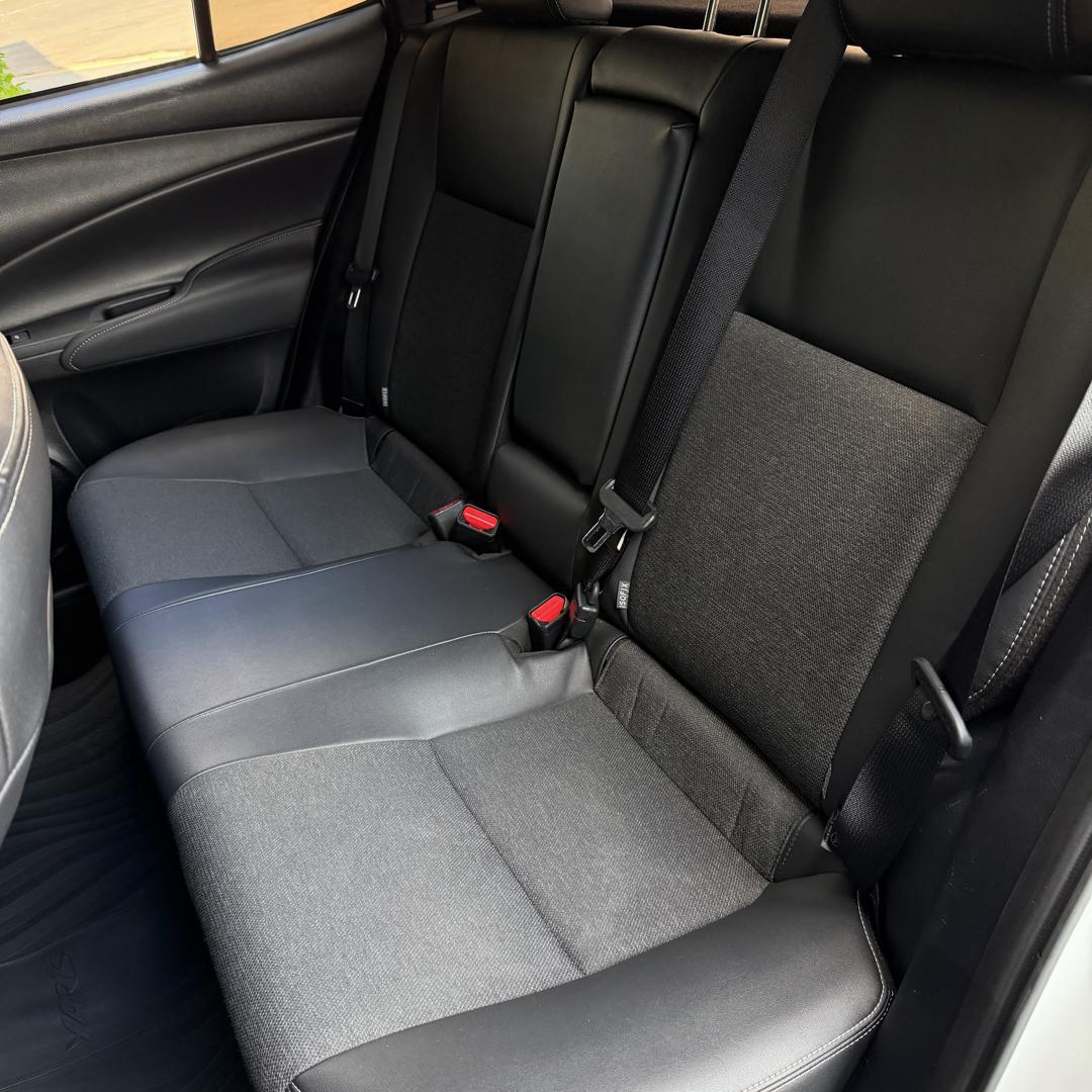 TOYOTA Yaris Sedan - Foto