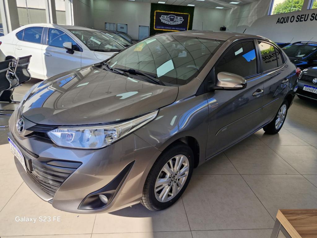 TOYOTA Yaris Sedan - Foto