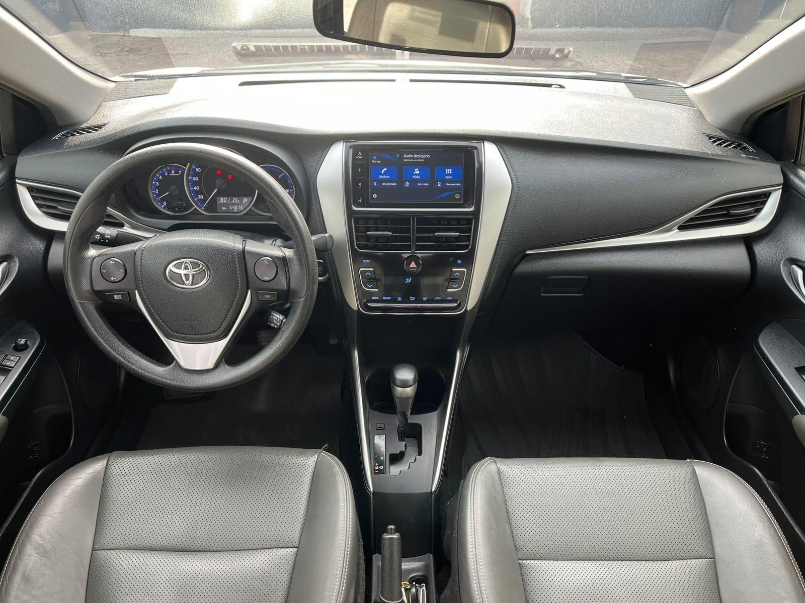 TOYOTA Yaris Sedan - Foto