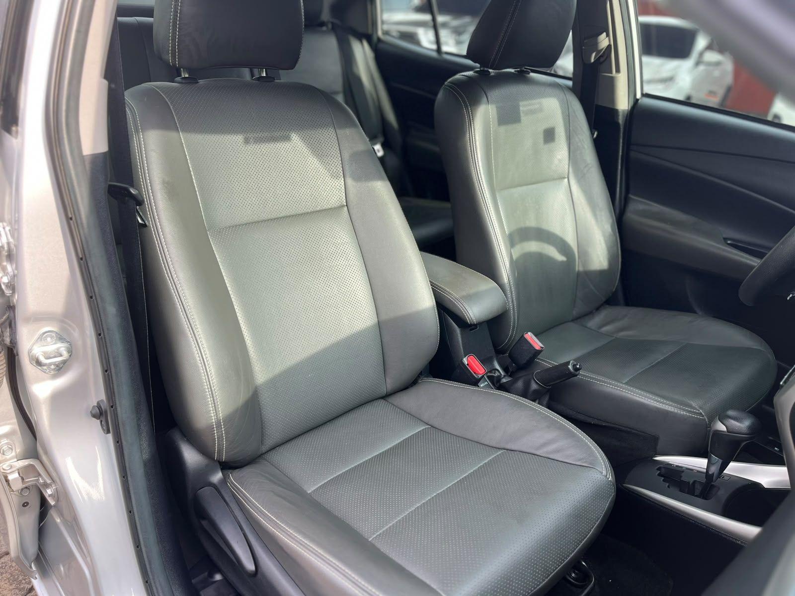 TOYOTA Yaris Sedan - Foto
