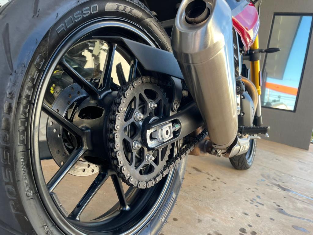 TRIUMPH Speed 400 - Foto