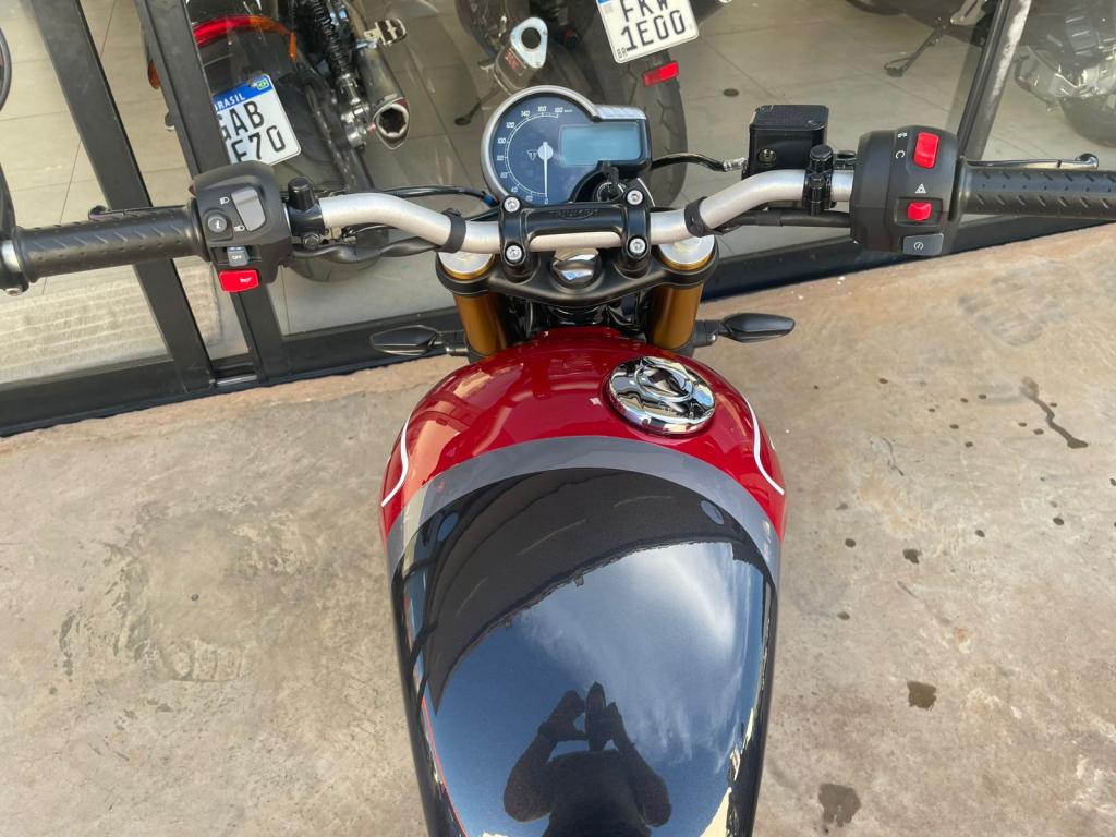 TRIUMPH Speed 400 - Foto