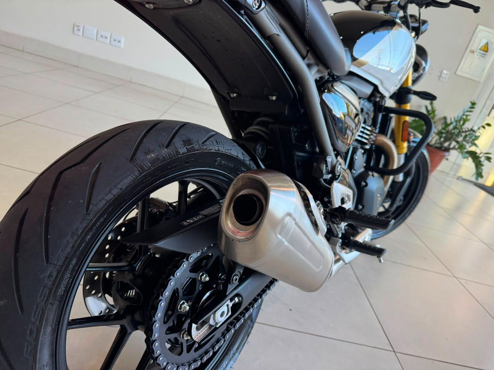 TRIUMPH Speed 400 - Foto