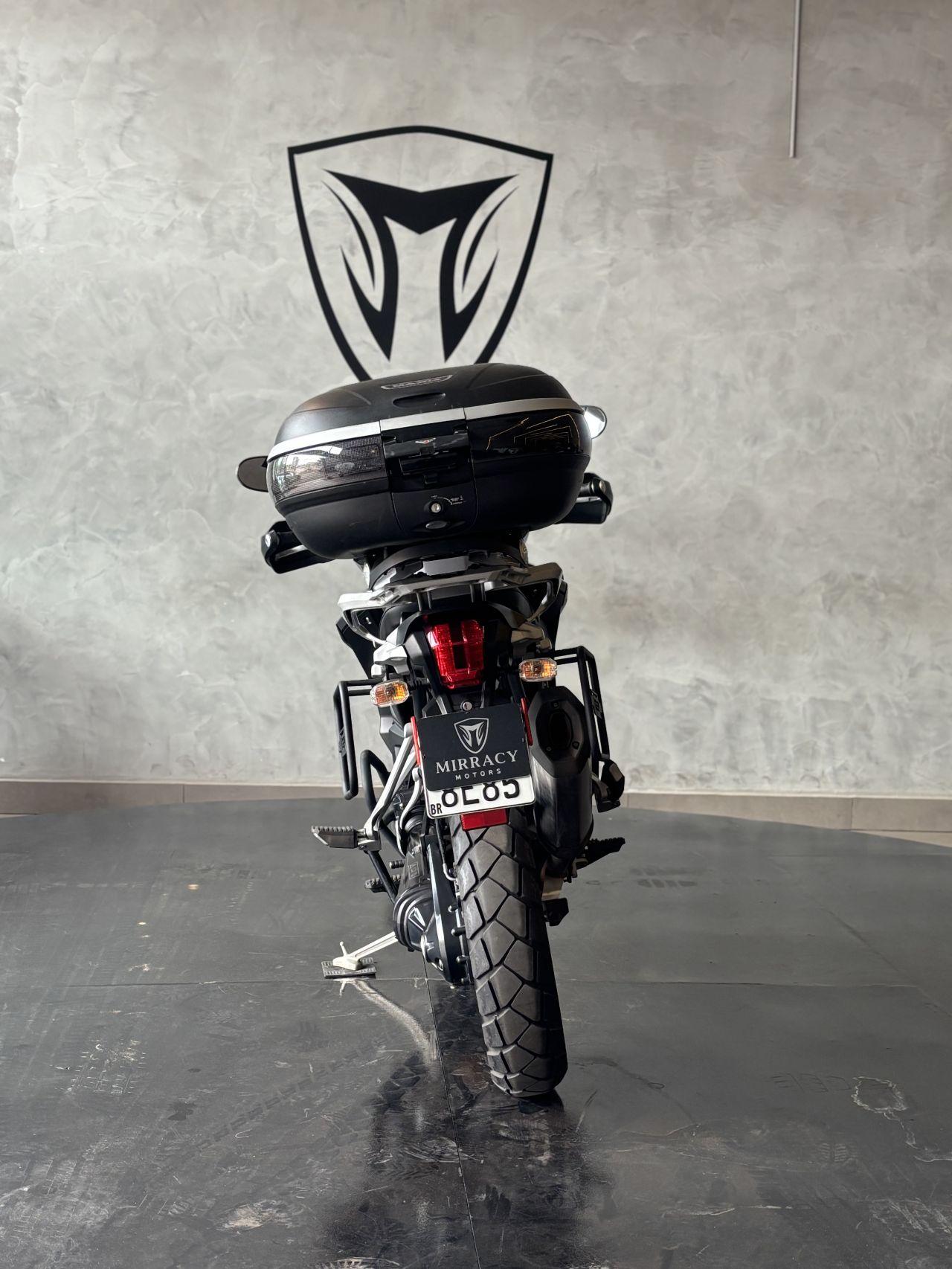 TRIUMPH Tiger 1200 - Foto