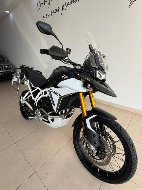 TRIUMPH Tiger 900 GT