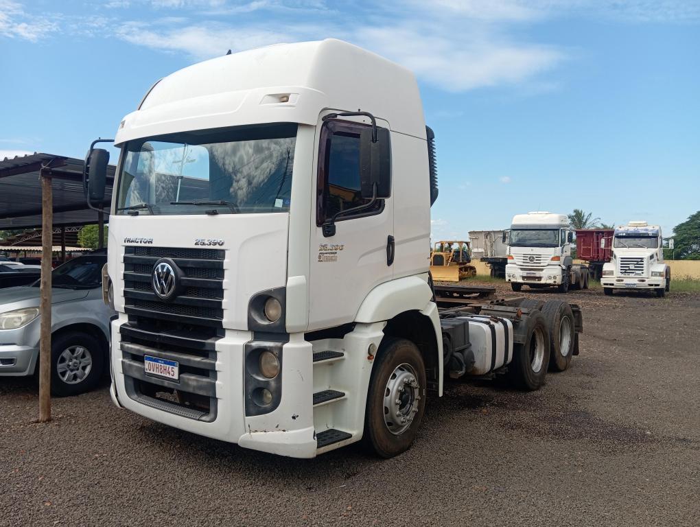 VOLKSWAGEN 25-390 - Foto