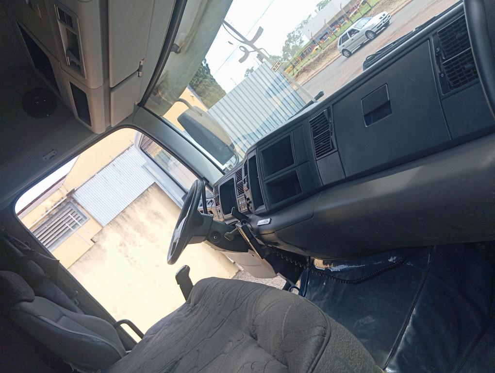 VOLKSWAGEN 25-390 - Foto