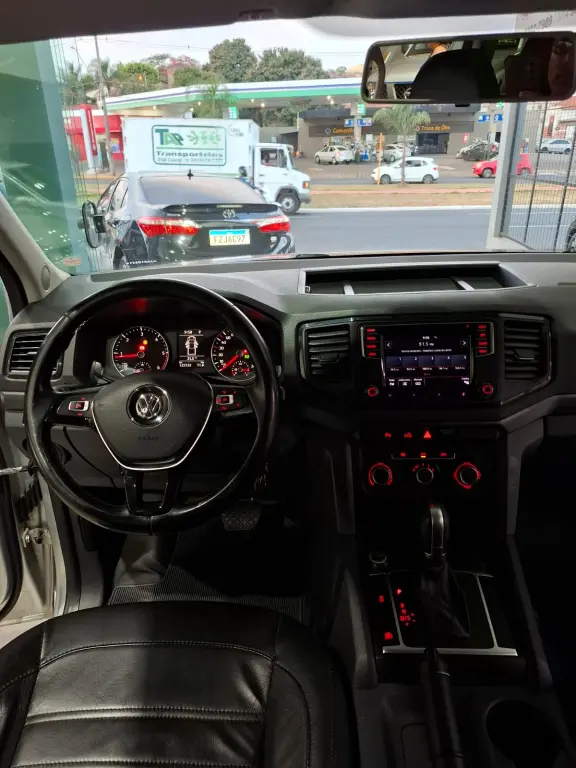 VOLKSWAGEN Amarok - Foto