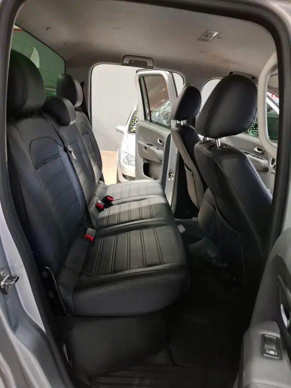 VOLKSWAGEN Amarok - Foto