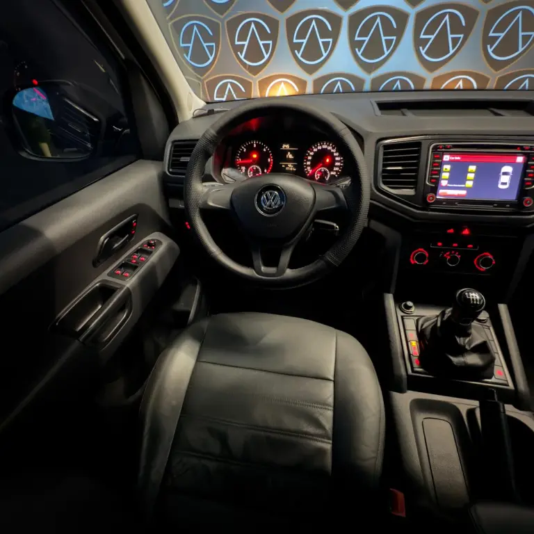 VOLKSWAGEN Amarok - Foto