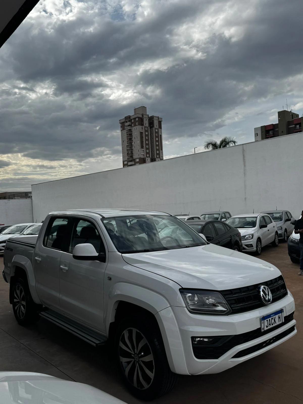 VOLKSWAGEN Amarok - Foto