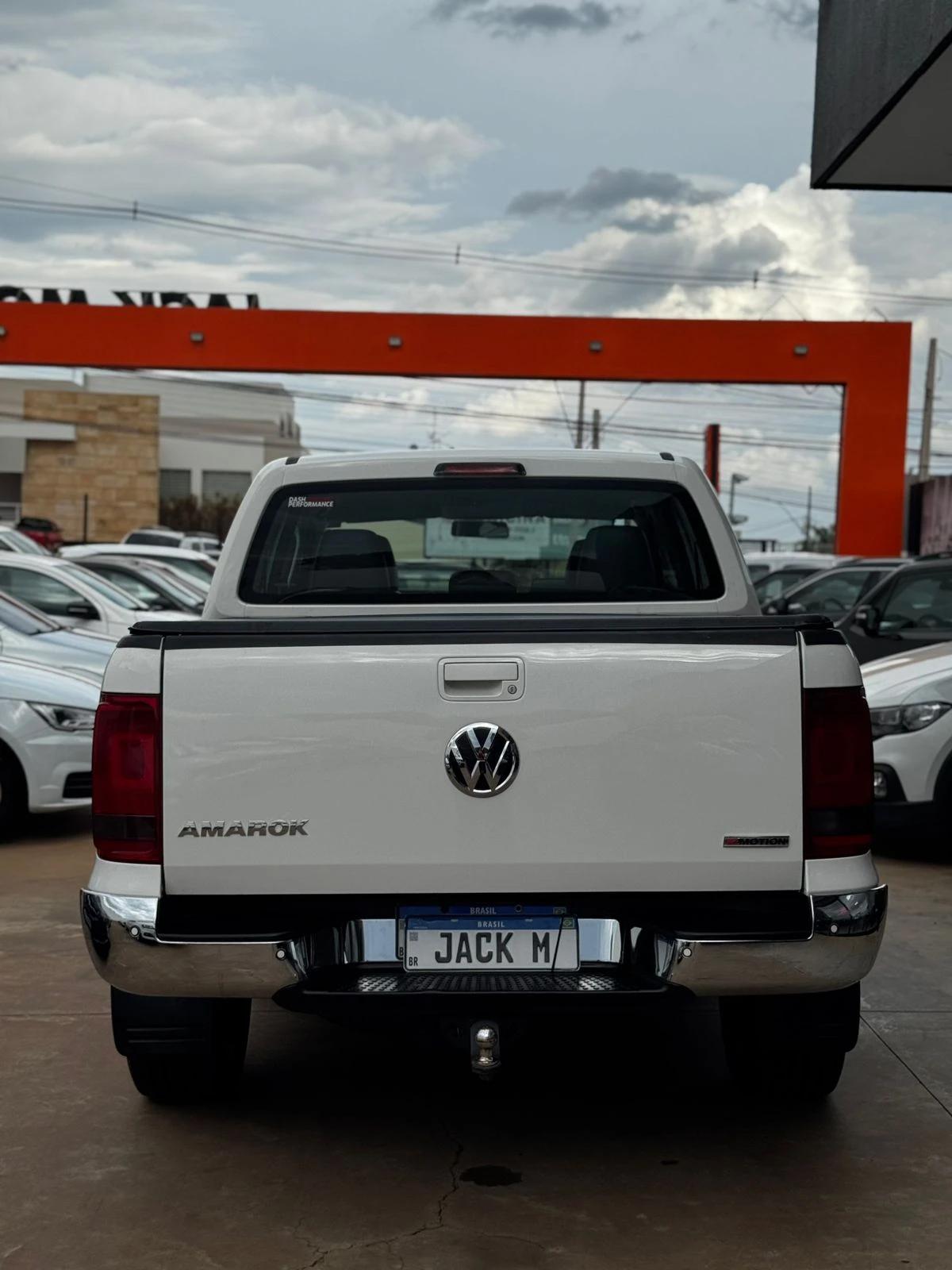 VOLKSWAGEN Amarok - Foto