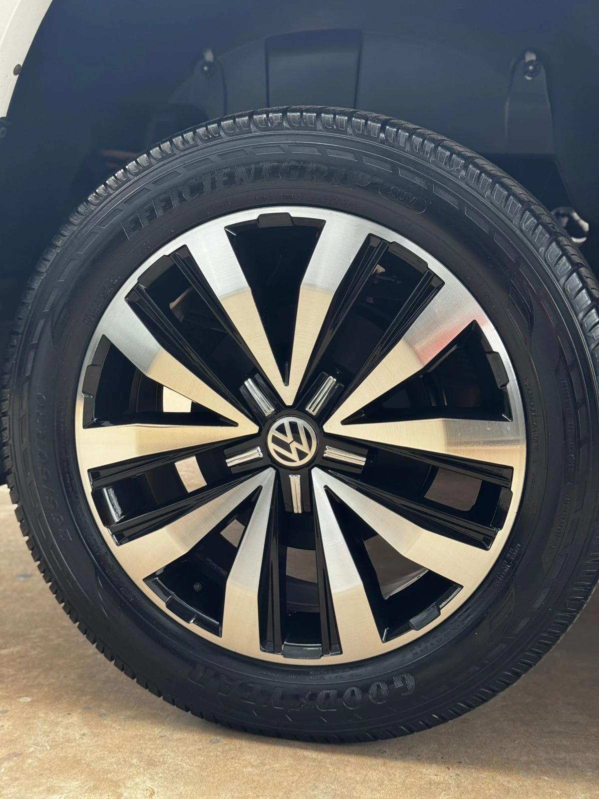 VOLKSWAGEN Amarok - Foto