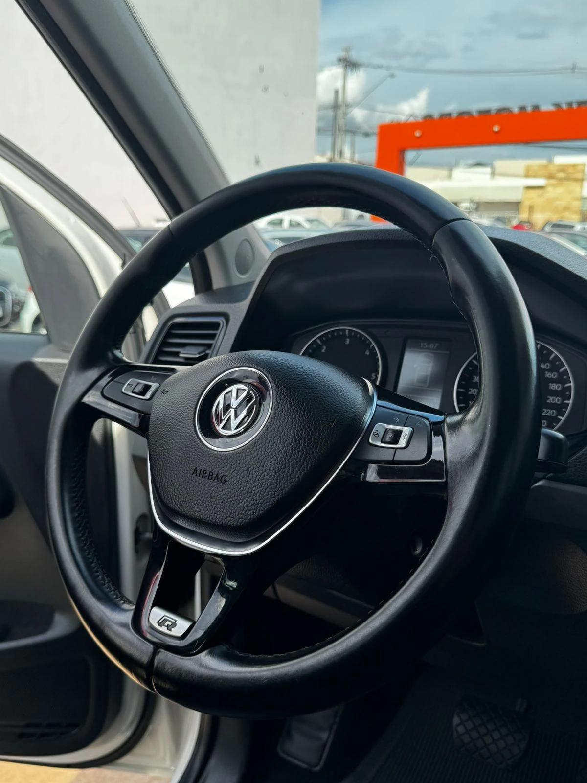 VOLKSWAGEN Amarok - Foto