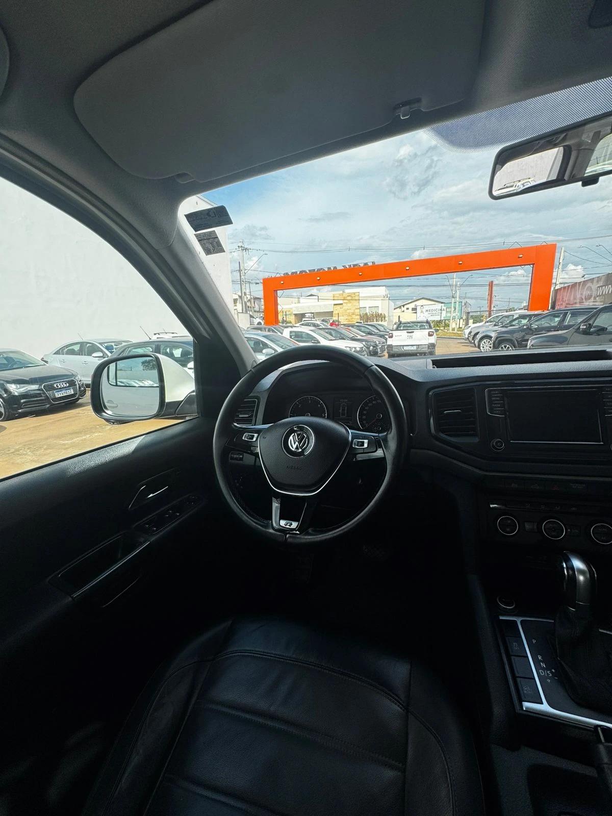 VOLKSWAGEN Amarok - Foto