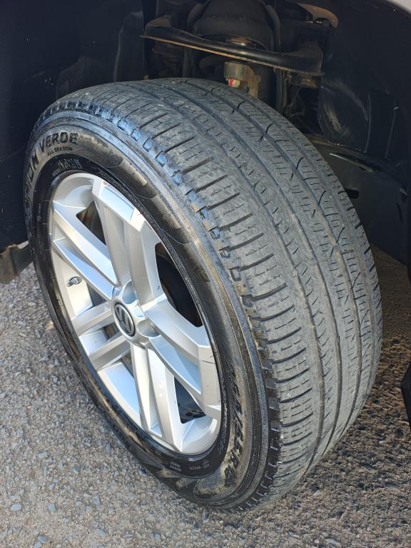 VOLKSWAGEN Amarok - Foto