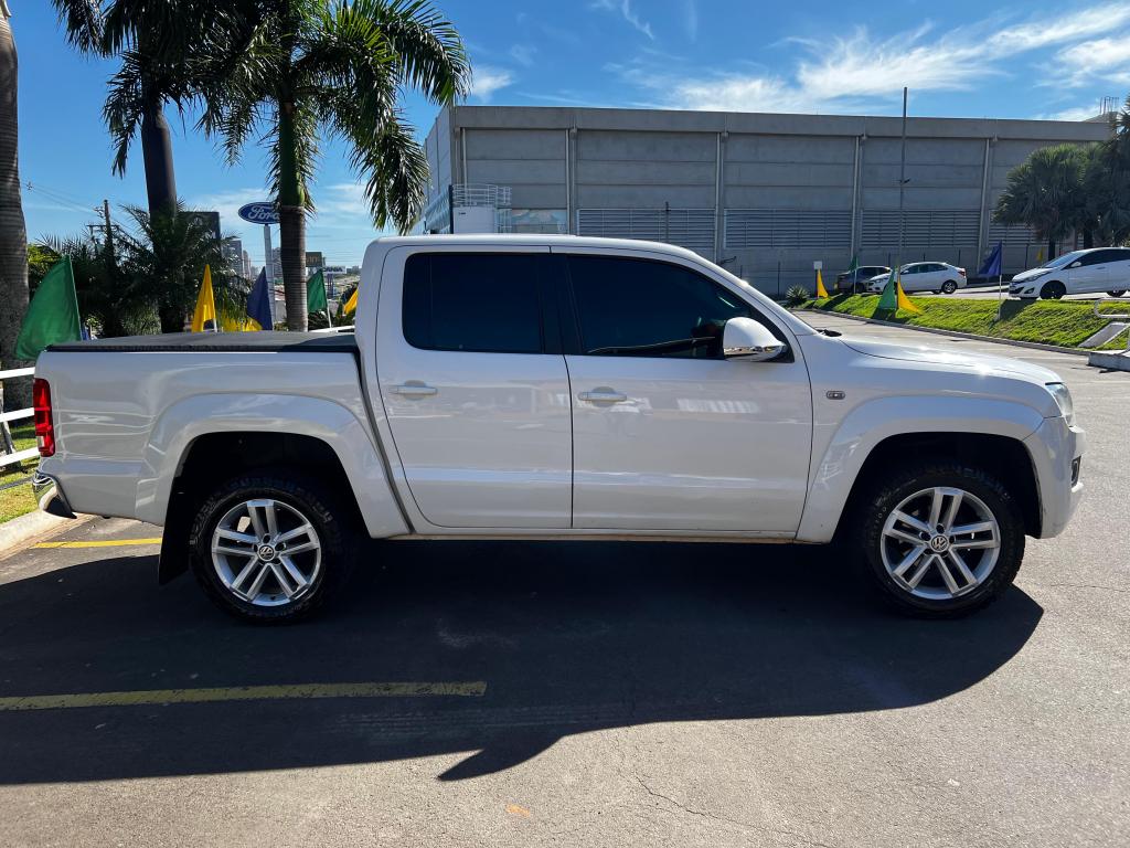 VOLKSWAGEN Amarok - Foto