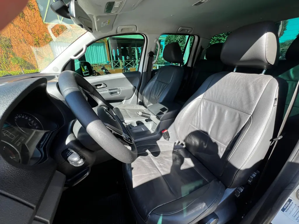 VOLKSWAGEN Amarok - Foto