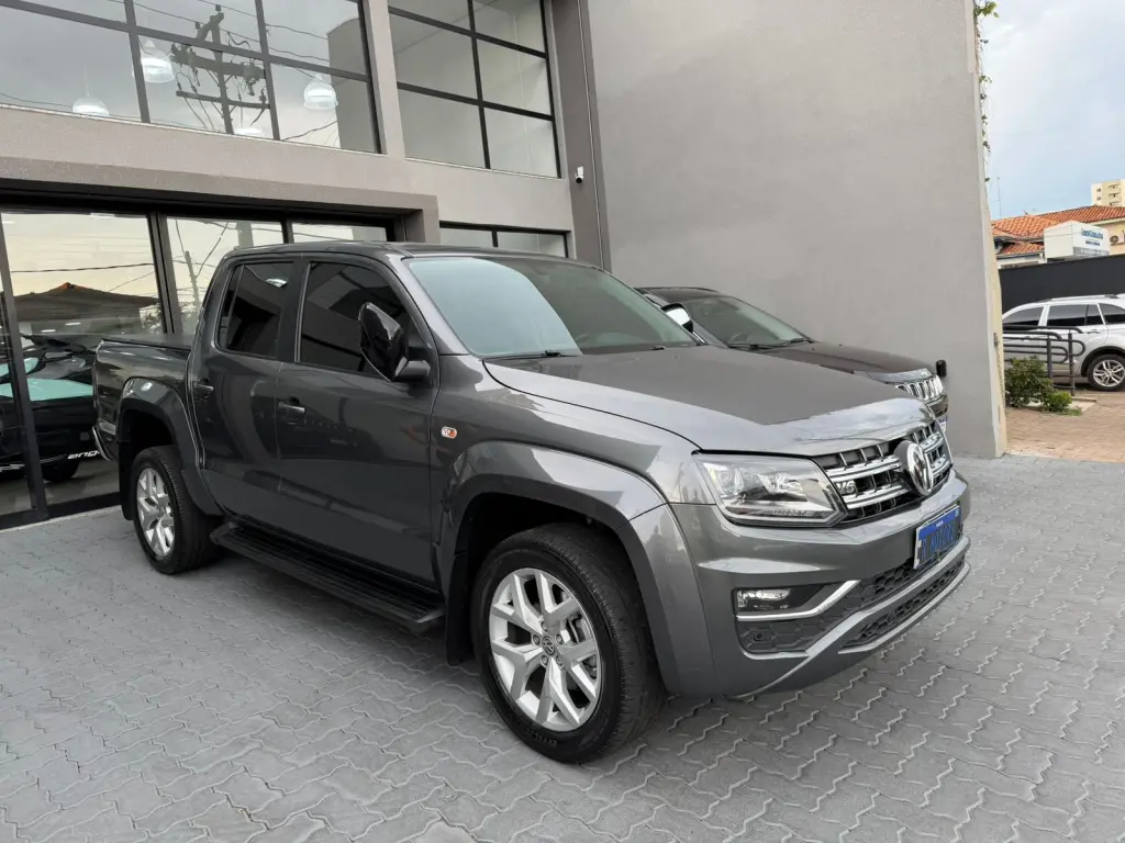 VOLKSWAGEN Amarok