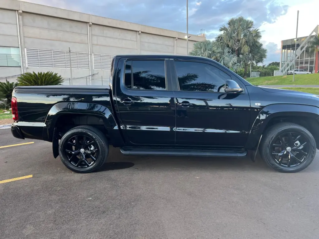 VOLKSWAGEN Amarok - Foto