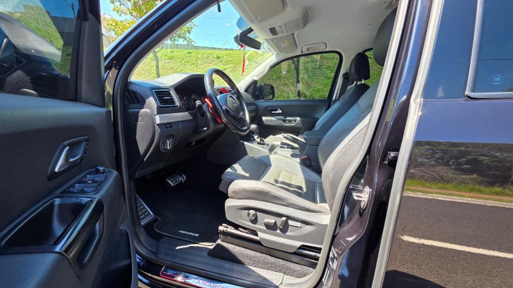 VOLKSWAGEN Amarok - Foto