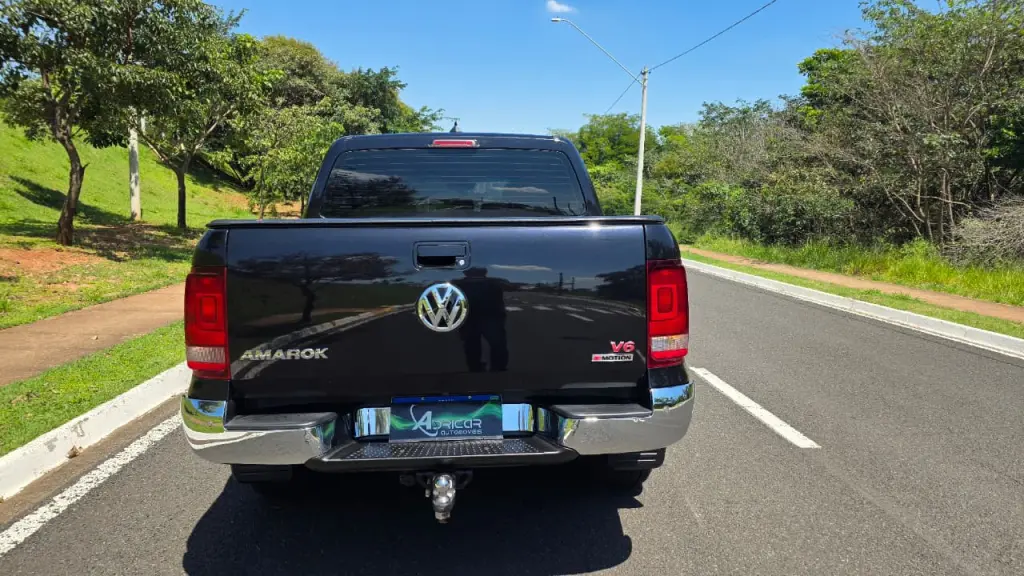 VOLKSWAGEN Amarok - Foto