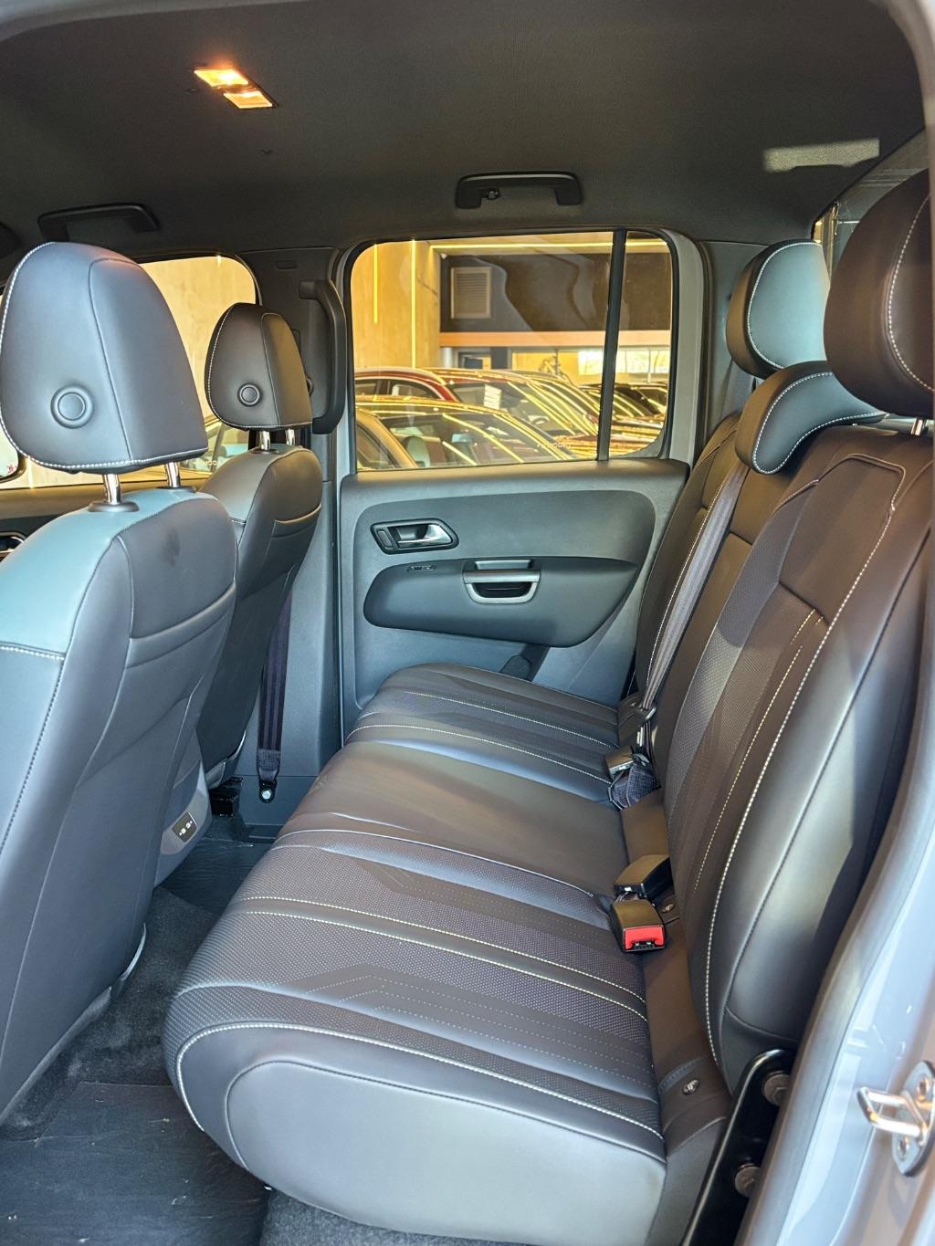 VOLKSWAGEN Amarok - Foto