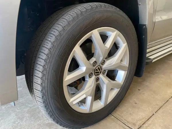 VOLKSWAGEN Amarok - Foto